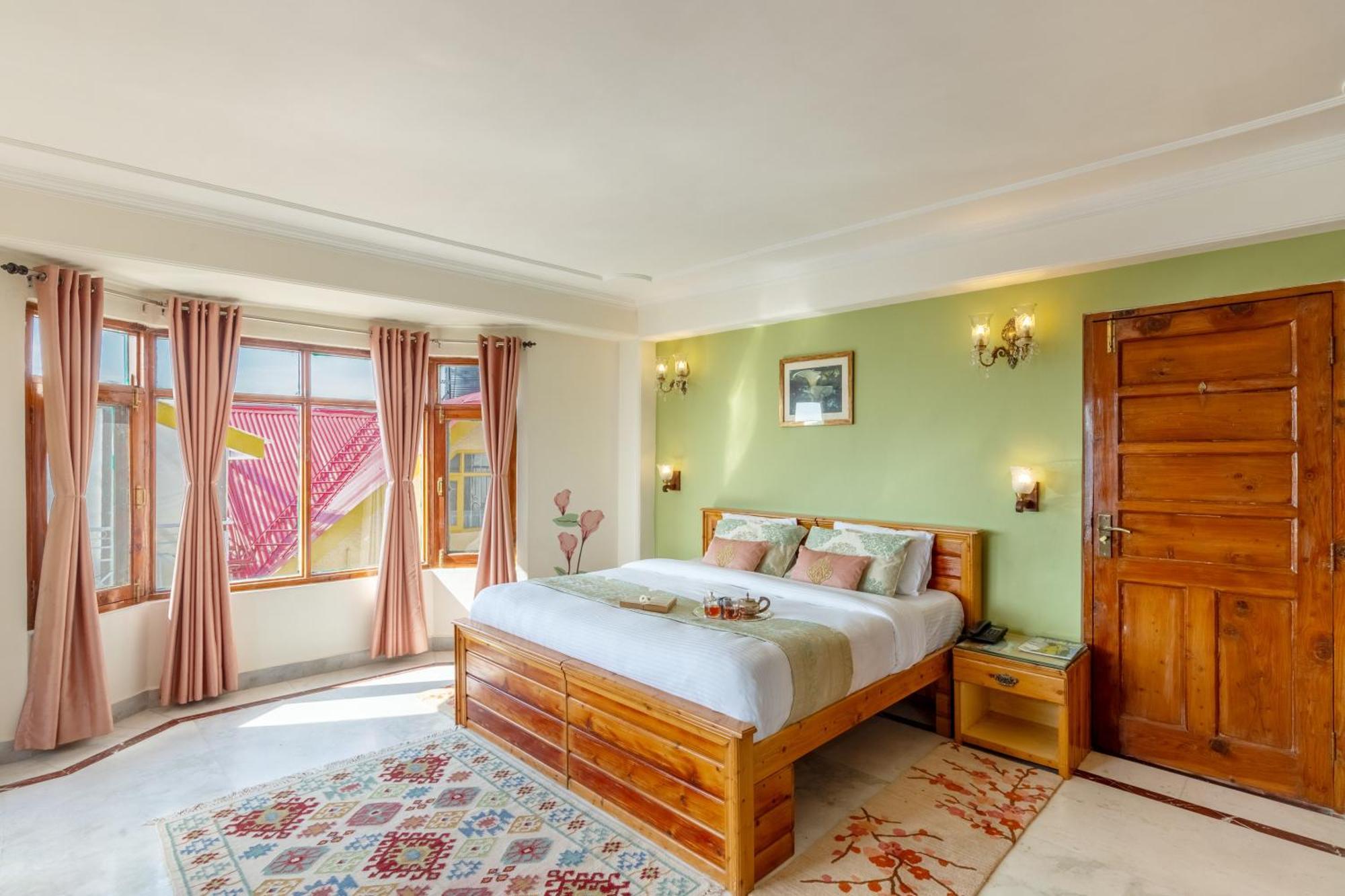 Alaya Stays Meridian Oak, Shimla Exterior foto